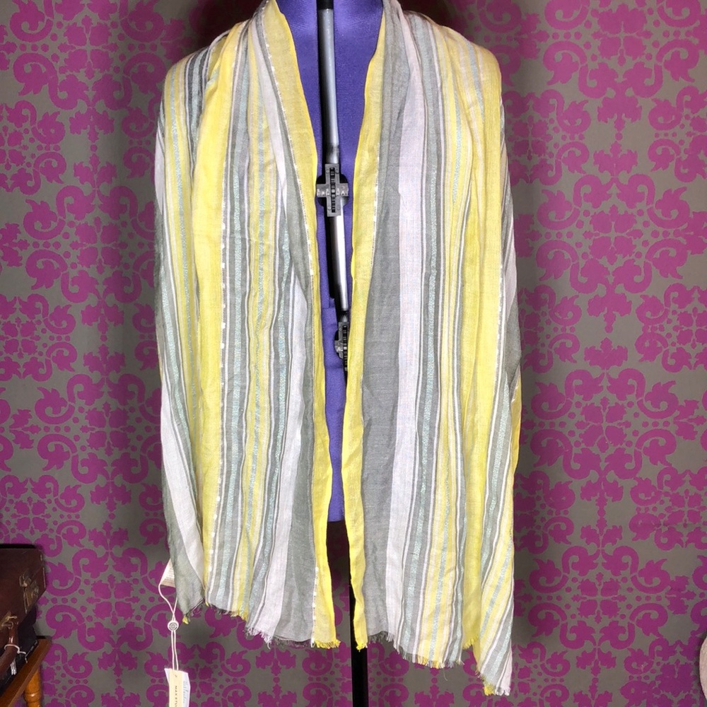 NWT Max Studio Scarf
